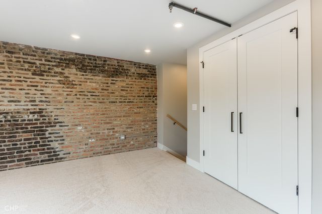 729 N Sangamon Street 410, Chicago, IL 60642