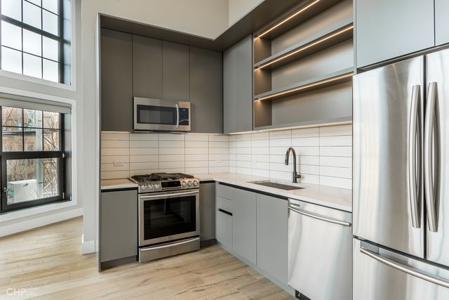 729 N Sangamon Street 410, Chicago, IL 60642