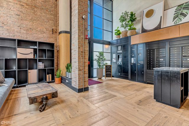 729 N Sangamon Street 410, Chicago, IL 60642