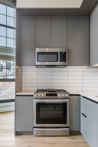 729 N Sangamon Street 410, Chicago, IL 60642