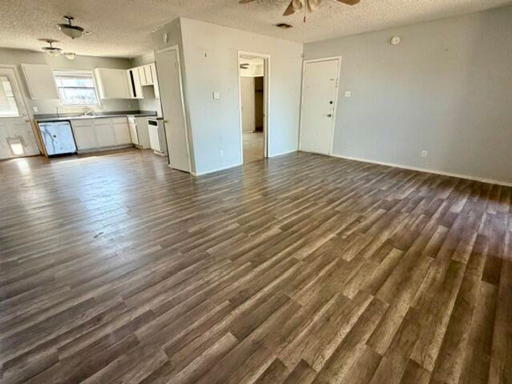Image 2 of property listing at 821 Van Zandt Street, San Angelo, TX 76905