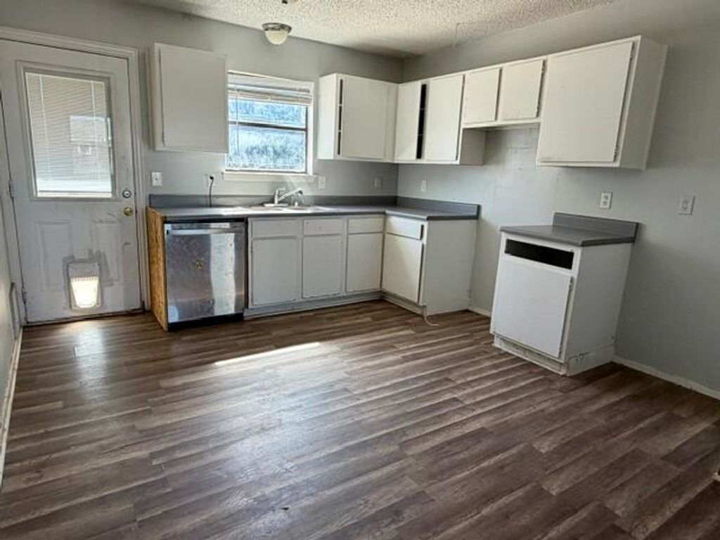 Image 3 of property listing at 821 Van Zandt Street, San Angelo, TX 76905