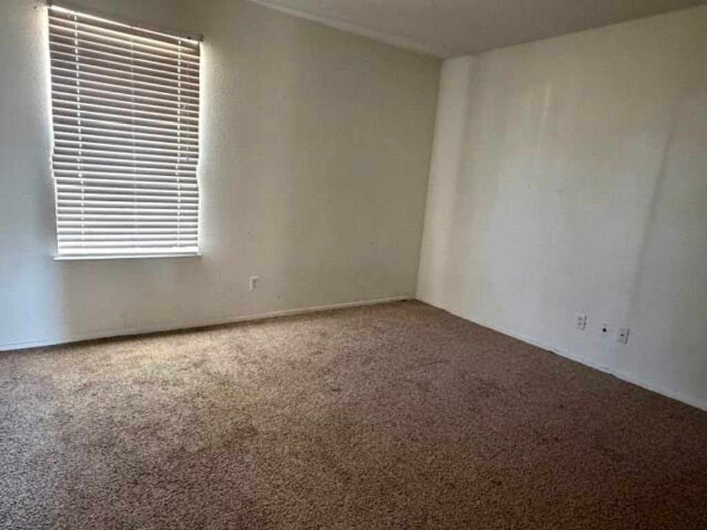 Image 4 of property listing at 821 Van Zandt Street, San Angelo, TX 76905