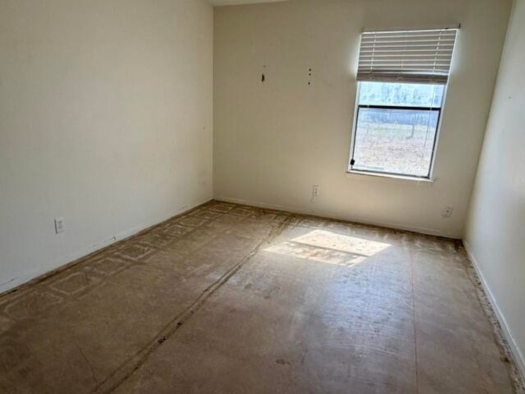 Image 5 of property listing at 821 Van Zandt Street, San Angelo, TX 76905