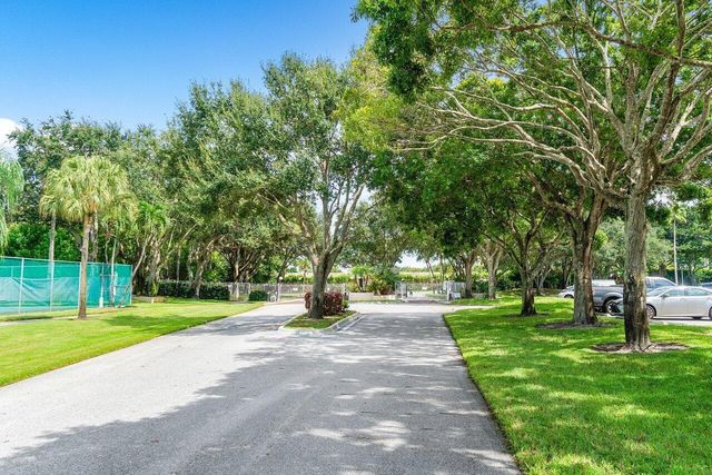 5884 Morningstar Circle 205, Delray Beach, FL 33484