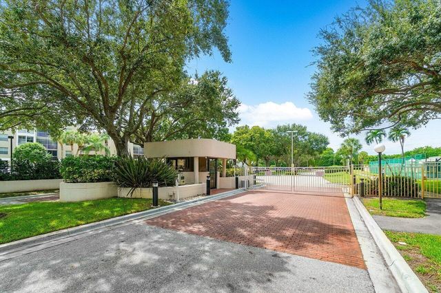 5884 Morningstar Circle 205, Delray Beach, FL 33484