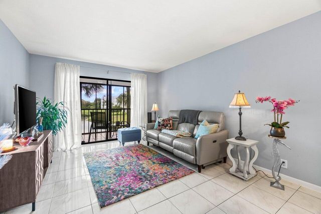 5884 Morningstar Circle 205, Delray Beach, FL 33484