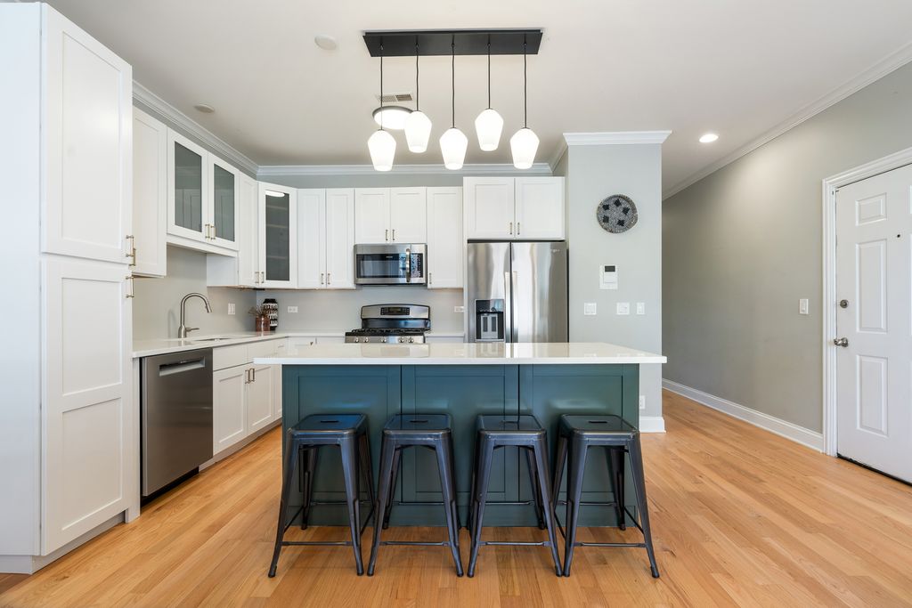 2463 W FOSTER Avenue 2, Chicago, IL 60625 — photo 3