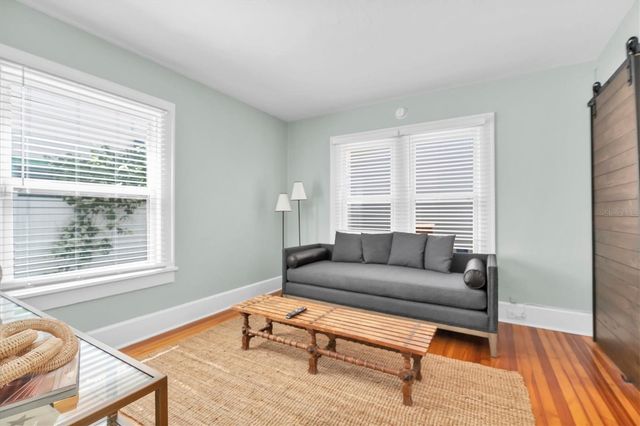 248 14TH AVENUE NE, St Petersburg, FL 33701