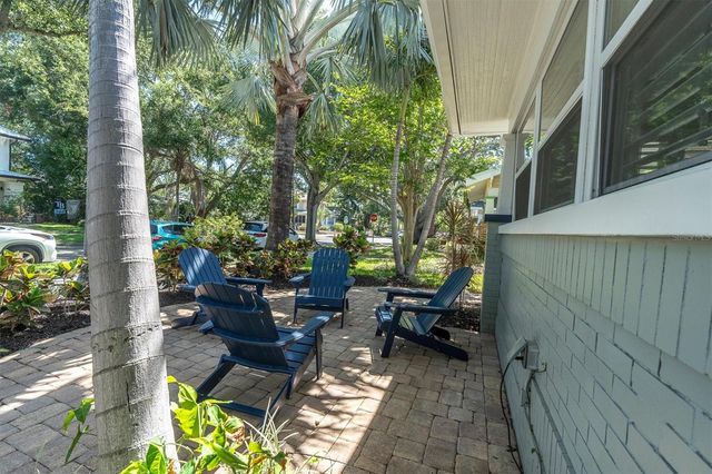 248 14TH AVENUE NE, St Petersburg, FL 33701