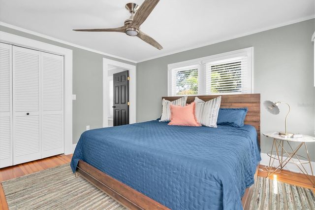 248 14TH AVENUE NE, St Petersburg, FL 33701
