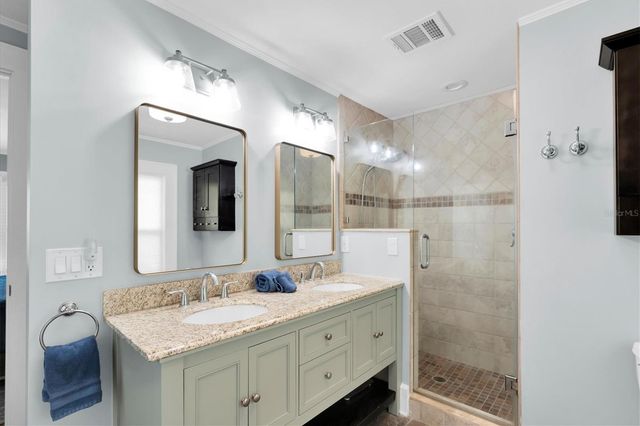 248 14TH AVENUE NE, St Petersburg, FL 33701