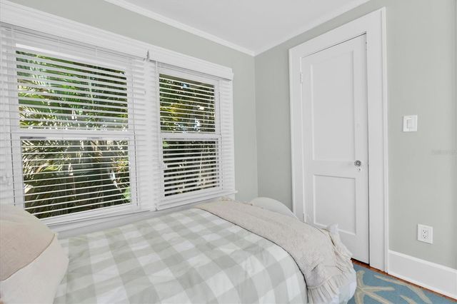 248 14TH AVENUE NE, St Petersburg, FL 33701