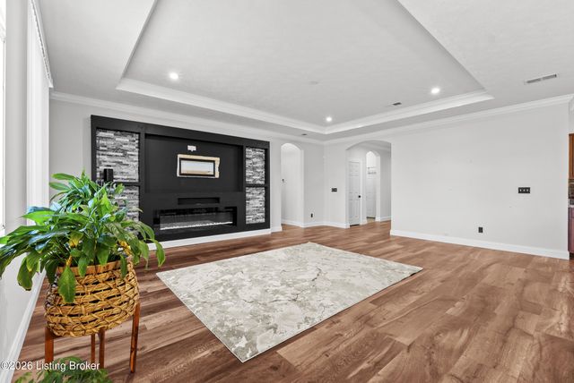223 Bridlewood Dr, Shepherdsville, KY 40165