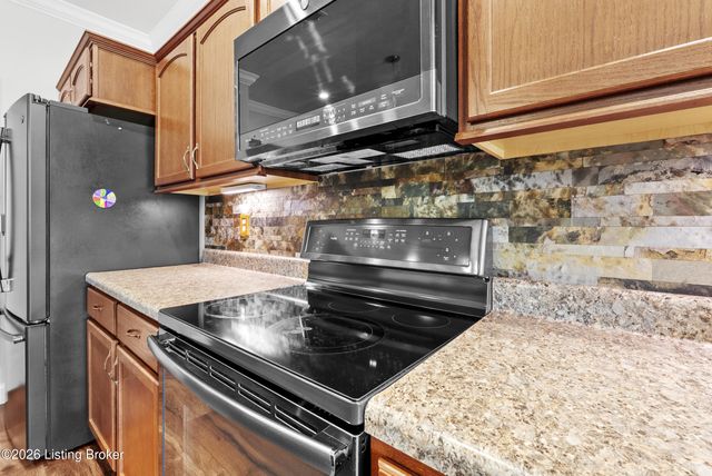 223 Bridlewood Dr, Shepherdsville, KY 40165