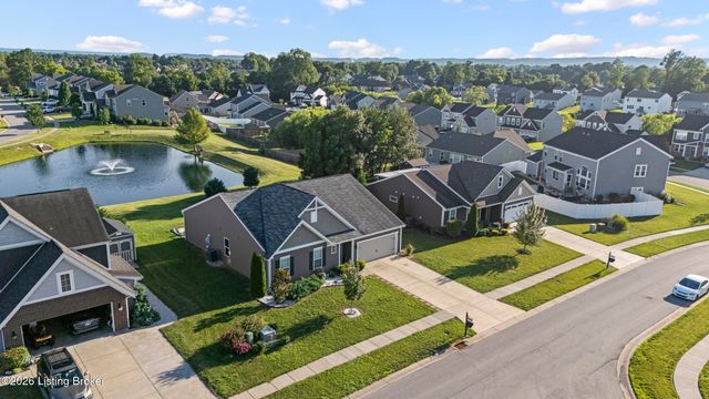 223 Bridlewood Dr, Shepherdsville, KY 40165