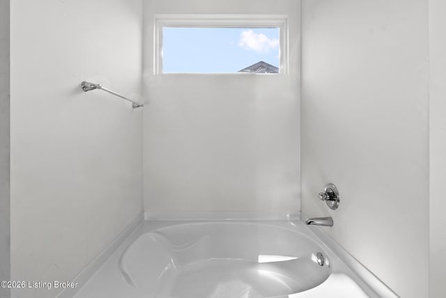 223 Bridlewood Dr, Shepherdsville, KY 40165