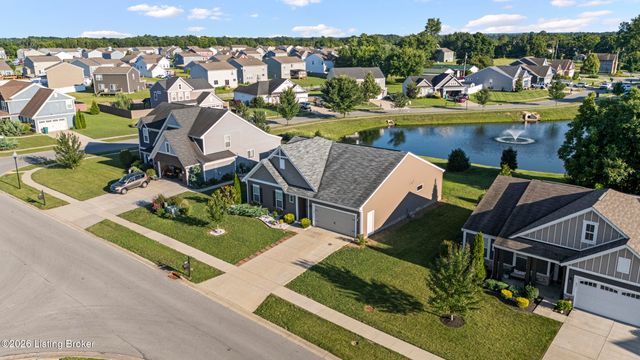 223 Bridlewood Dr, Shepherdsville, KY 40165