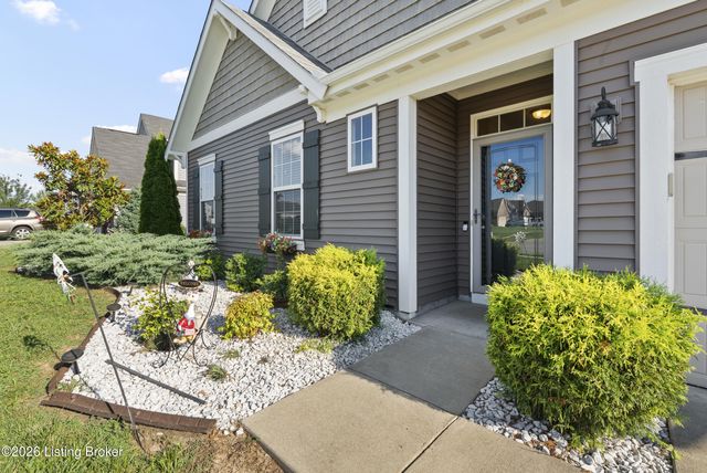 223 Bridlewood Dr, Shepherdsville, KY 40165