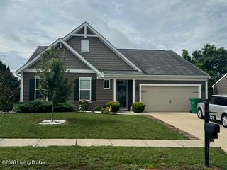 223 Bridlewood Dr, Shepherdsville, KY 40165