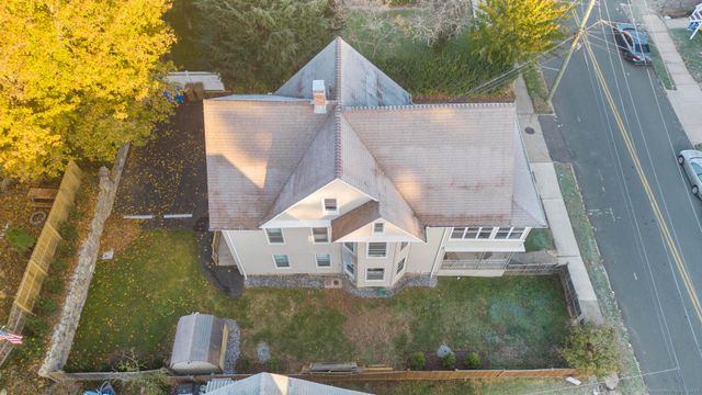 32 oak Avenue A, Shelton, CT 06484