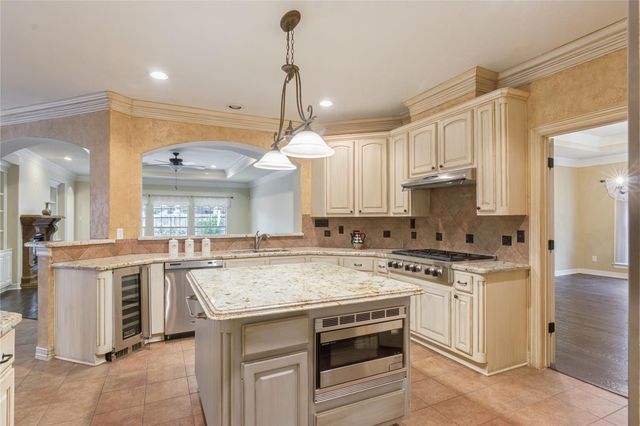 5306 Norborne Lane, Houston, TX 77069