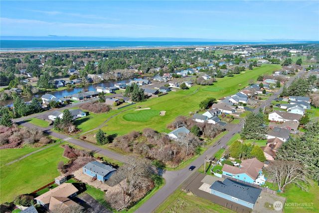 299 Octopus Avenue NE, Ocean Shores, WA 98569