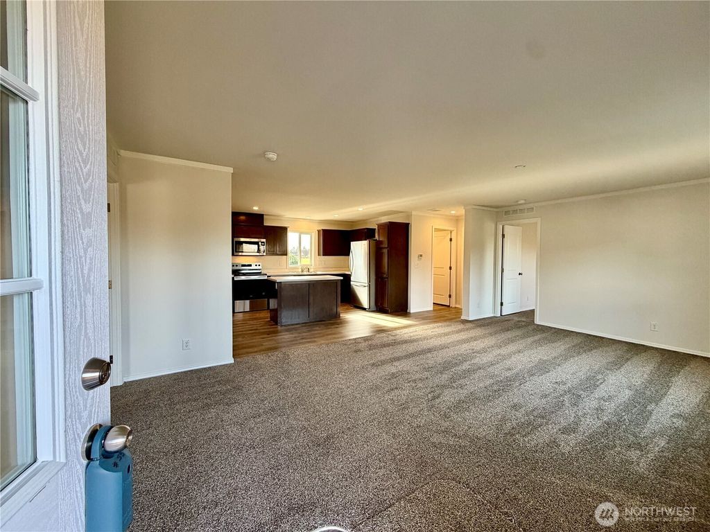 299 Octopus Avenue NE, Ocean Shores, WA 98569