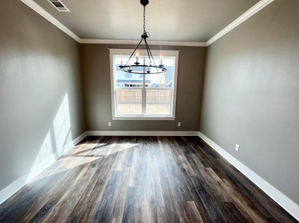 Image 13 of property listing at 1958 Beaty Rd, San Angelo, TX 76904