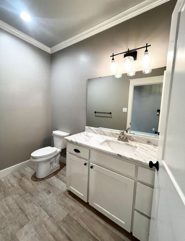 Image 17 of property listing at 1958 Beaty Rd, San Angelo, TX 76904