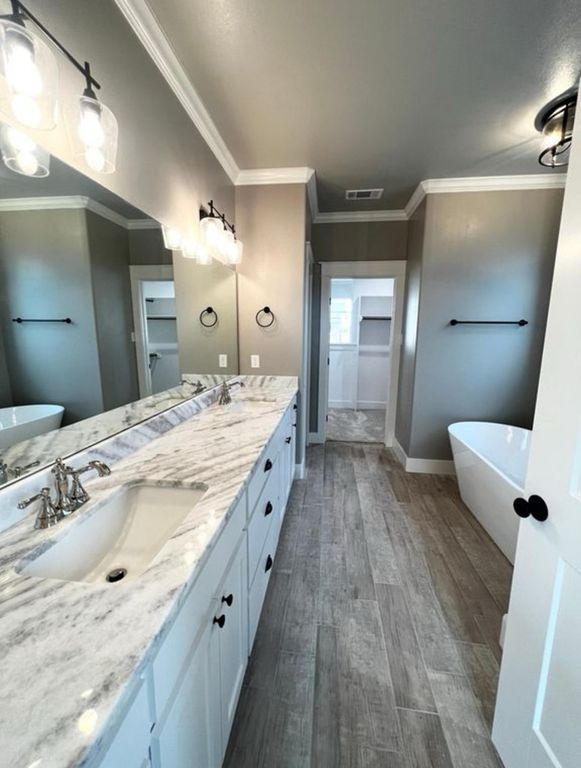 Image 19 of property listing at 1958 Beaty Rd, San Angelo, TX 76904