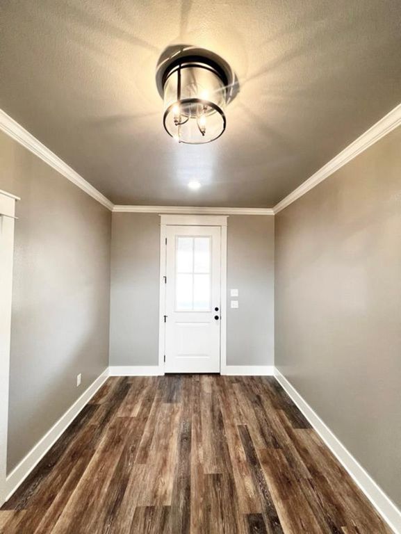 Image 3 of property listing at 1958 Beaty Rd, San Angelo, TX 76904