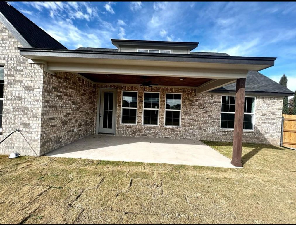 Image 34 of property listing at 1958 Beaty Rd, San Angelo, TX 76904