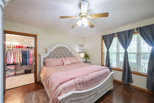 1401 Camper Rd, Decaturville, TN 38329