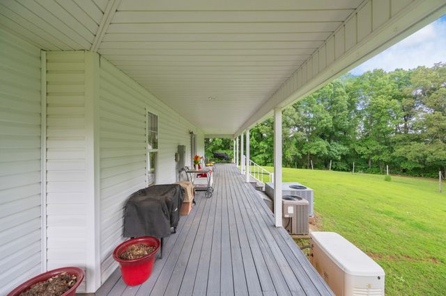 1401 Camper Rd, Decaturville, TN 38329