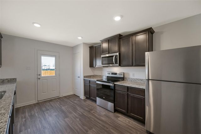 405 Riverdale DR, Jarrell, TX 76537