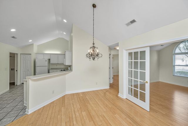 104 Ashley Villa Circle A, Charleston, SC 29414