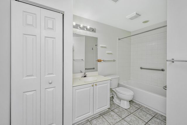 104 Ashley Villa Circle A, Charleston, SC 29414