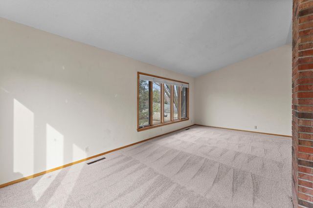 1511 Barclay Street, Saint Paul, MN 55106