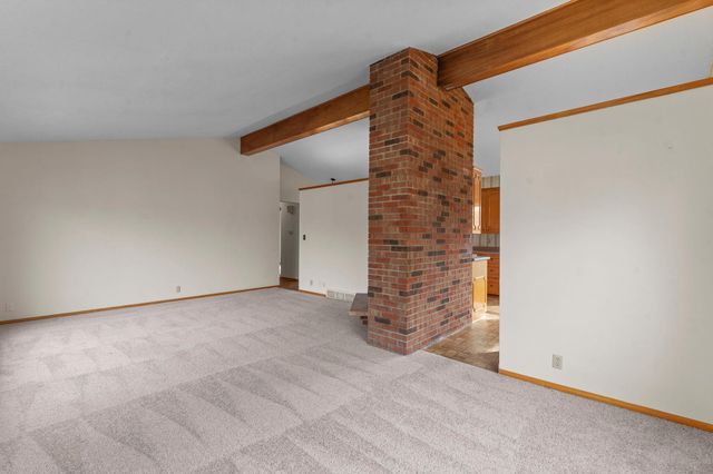 1511 Barclay Street, Saint Paul, MN 55106