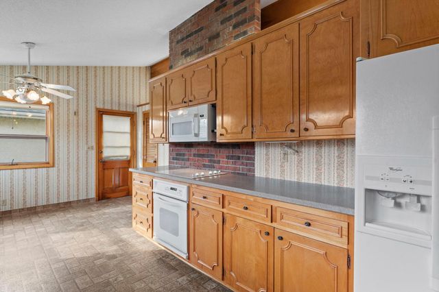 1511 Barclay Street, Saint Paul, MN 55106