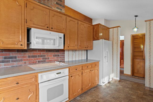 1511 Barclay Street, Saint Paul, MN 55106