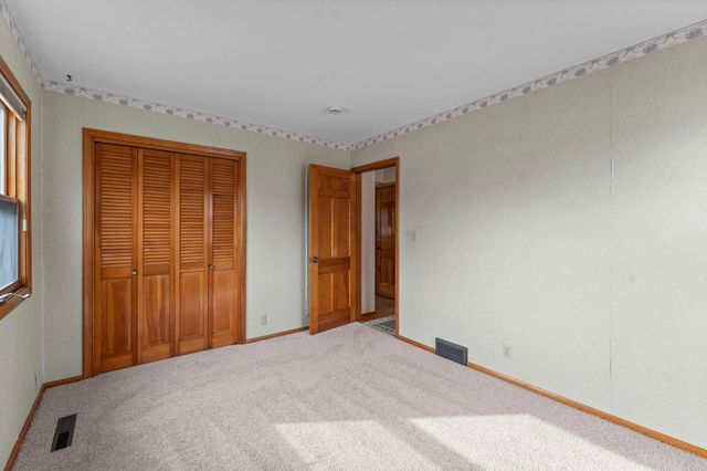 1511 Barclay Street, Saint Paul, MN 55106