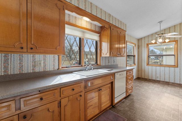 1511 Barclay Street, Saint Paul, MN 55106