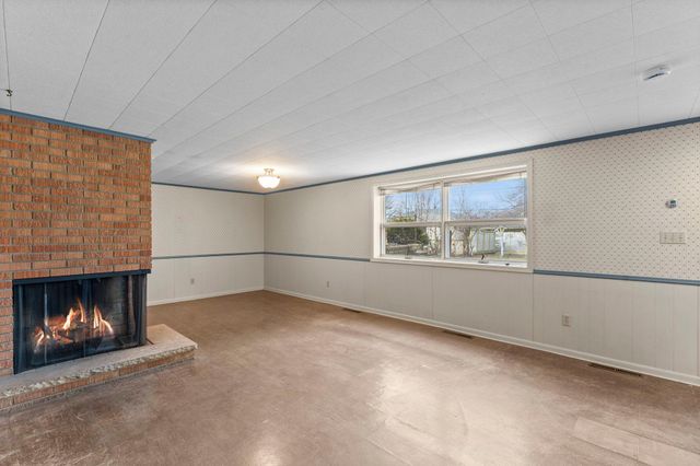 1511 Barclay Street, Saint Paul, MN 55106