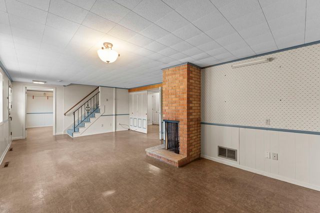 1511 Barclay Street, Saint Paul, MN 55106