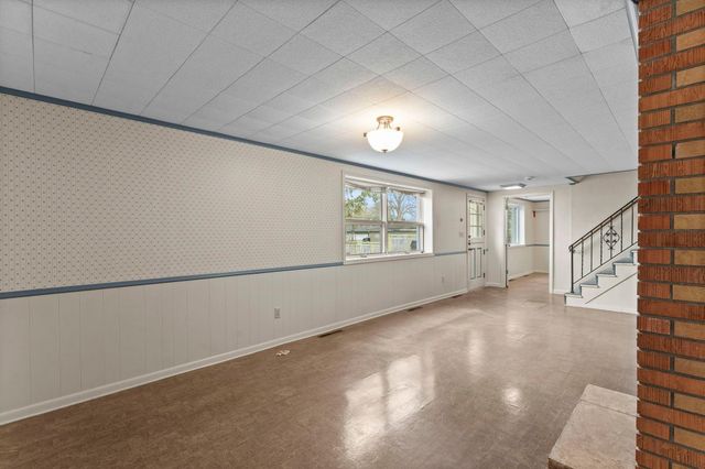 1511 Barclay Street, Saint Paul, MN 55106