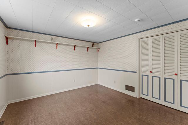 1511 Barclay Street, Saint Paul, MN 55106