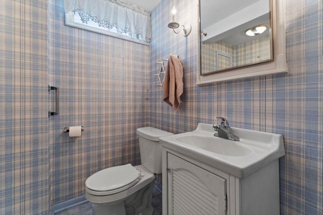 1511 Barclay Street, Saint Paul, MN 55106