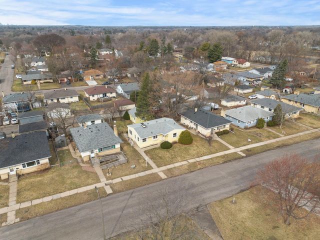 1511 Barclay Street, Saint Paul, MN 55106